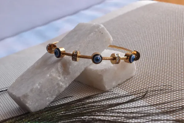 Gold_Evil_Eye_Elegant_Bracelet_For_Women