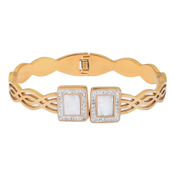 Gold_Traditional_Diamond_Bracelet_For_Women