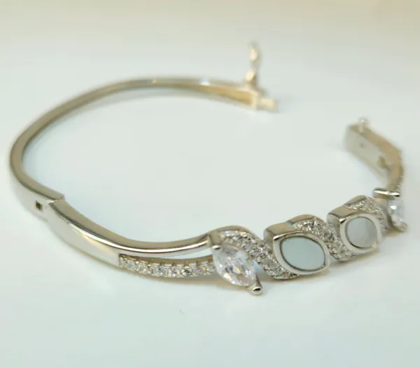 Eclectic_Marquise_&_Mother-Of-Pearl_Bracelet