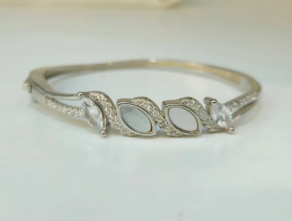 Eclectic_Marquise_&_Mother-Of-Pearl_Bracelet