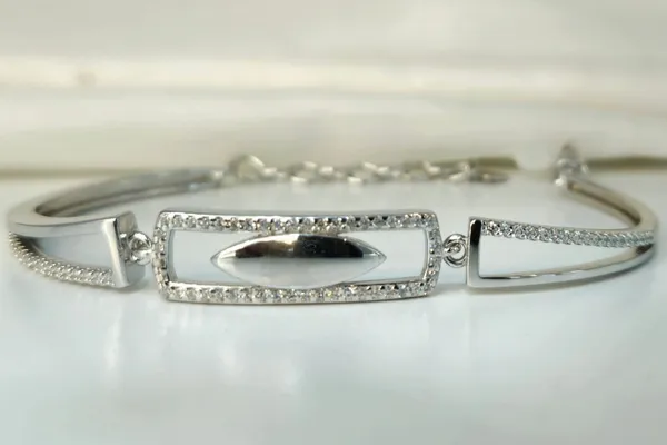 Geometric_Frame_Art_Deco_Bracelet