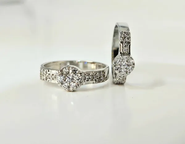 Classic_Silver_Cluster_Couple'S_Rings
