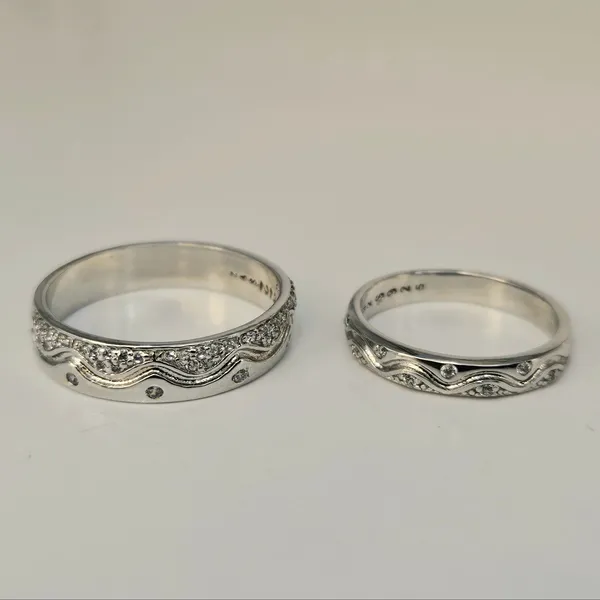 Vintage-Inspired_Vine_&_Scroll_Couple'S_Rings