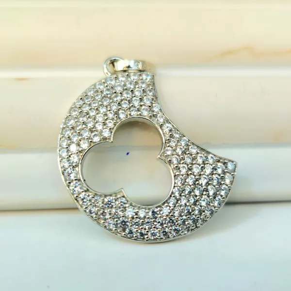 Silver_Pave_Quatrefoil_Crescent_Pendant_Set