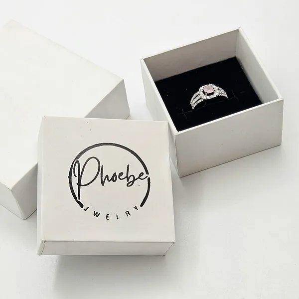 Halo_Ring_With_A_Split_Shank_Band