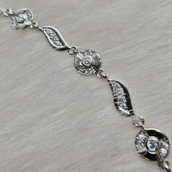 Enchanted_Silver_Zircon_Bracelet