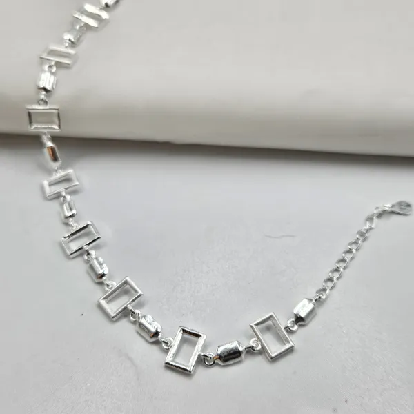 Geometric_Silver_Frame_Bracelet