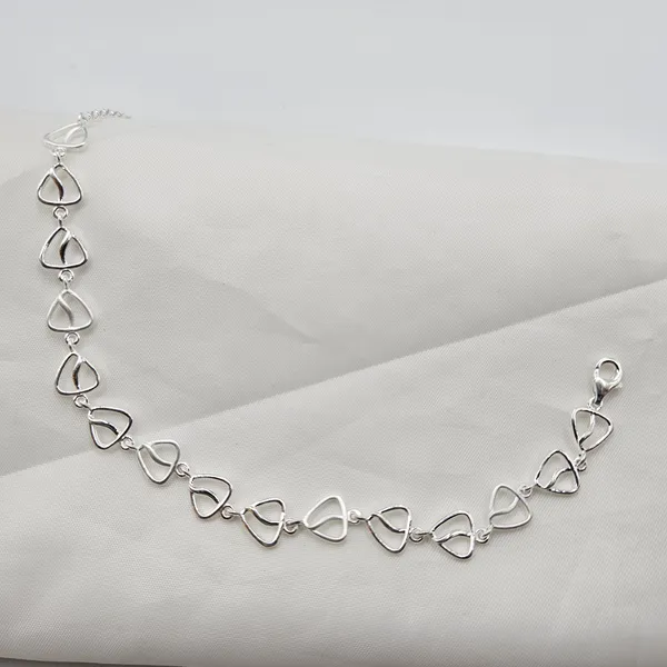 Silver_Triangle_Link_Bracelet