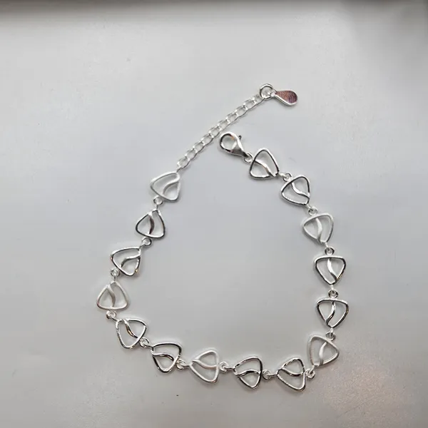 Silver_Triangle_Link_Bracelet