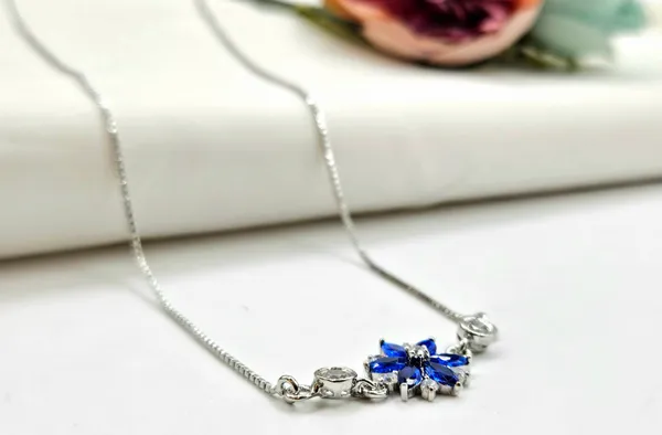 Silver_Blue_Floral_Pendant