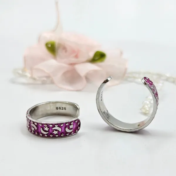 Silver_Crescent_Moon_And_Star_Patterned_Toe_Ring