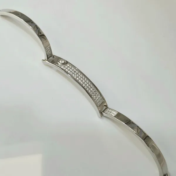 Modern_Screw-Motif_Cuff_Bracelet
