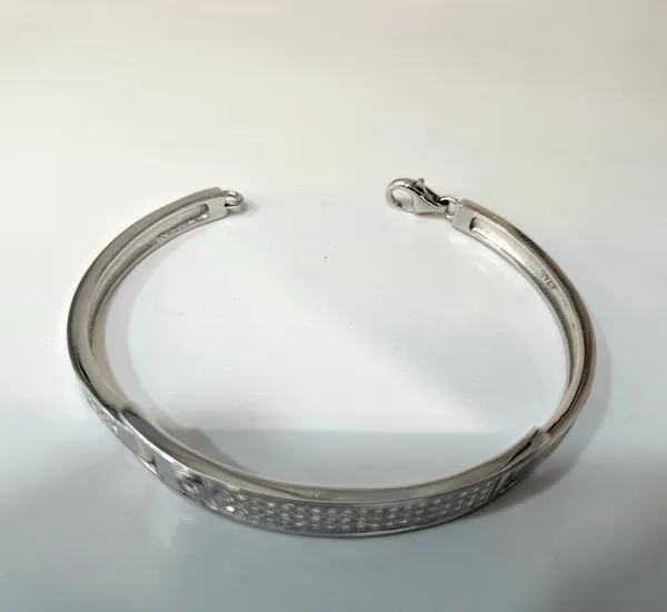 Modern_Screw-Motif_Cuff_Bracelet