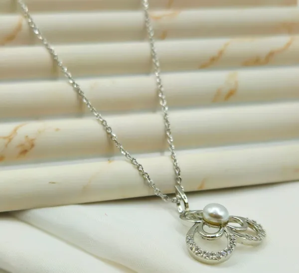 Silver_Pearl_And_Pave_Trefoil_Pendant