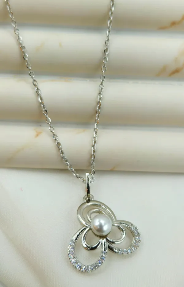 Silver_Pearl_And_Pave_Trefoil_Pendant