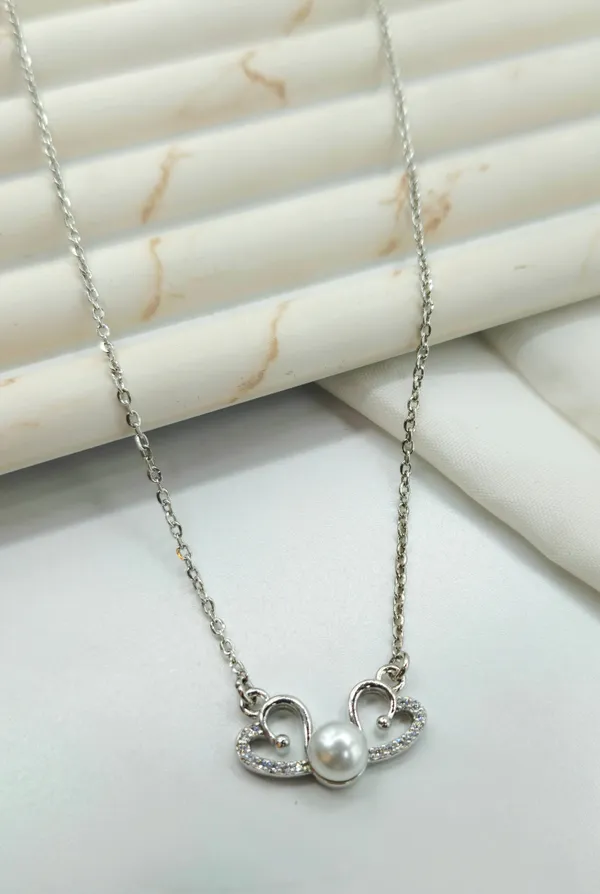 Romantic_Silver_Double_Heart_And_Pearl_Pendant