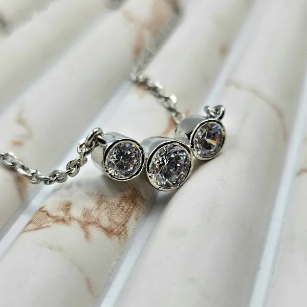 Modern_Three-Stone_Bezel_Set_Journey_Pendant
