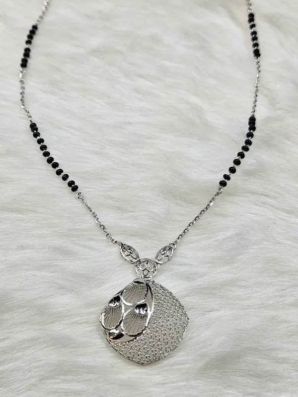Contemporary_Abstract_Dual-Pattern_Mangalsutra