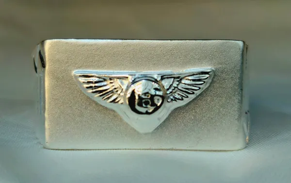 Silver_Bentley_'Flying_B'_Logo_Signet_Ring