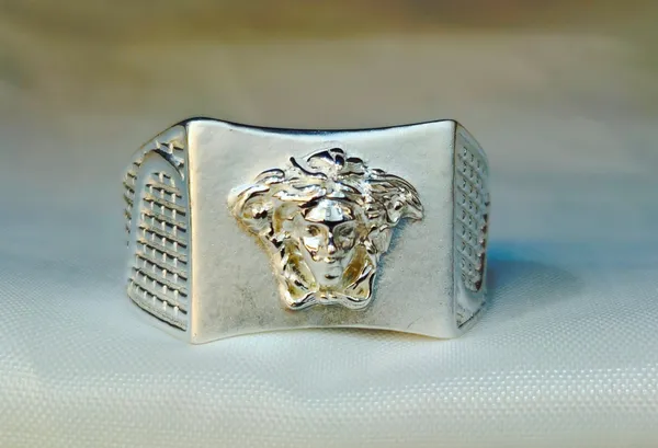 Silver_Medusa_Head_Signet_Ring