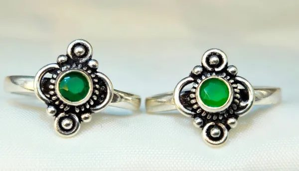 Antique-Finish_Silver_Granulated_Floral_Toe_Rings