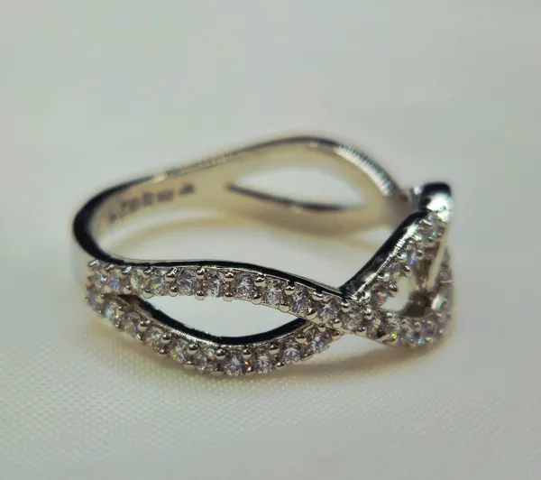 Pave_Criss-Cross_Infinity_Ring