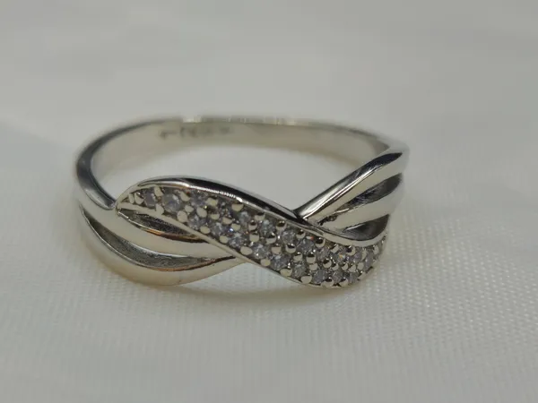 Silver_Infinity_Twist_Ring