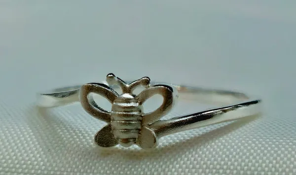 Silver_Bee_Ring__For_Women