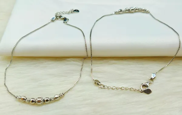 Contemporary_Silver-Toned_Textured_Bead_Anklet