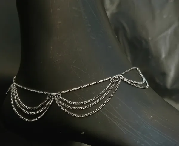 Silver-Toned_Layered_Draped_Chain_Anklet