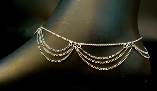 Silver-Toned_Layered_Draped_Chain_Anklet