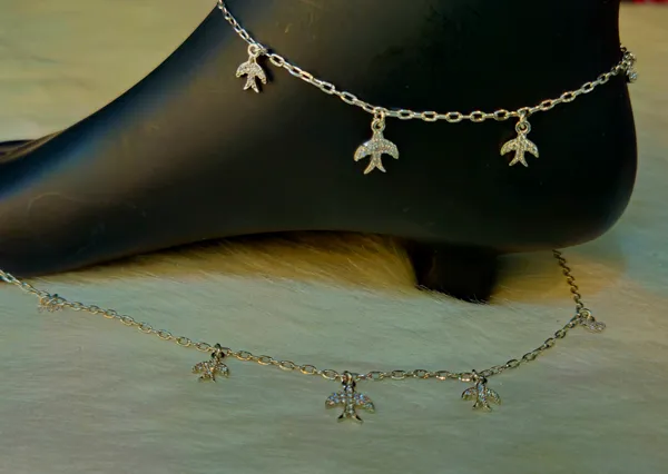 Silver_Sparkling_Bird_Charm_Anklet