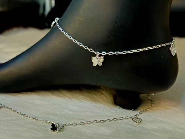 Sparkling_Butterfly_And_Heart_Charm_Anklet