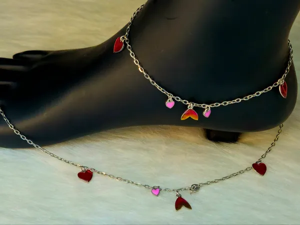 Silver-Toned_Mermaid_Tail_And_Heart_Charm_Anklet