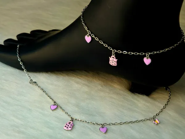Silver-Toned_Pink_Heart_And_Handbag_Charm_Anklet