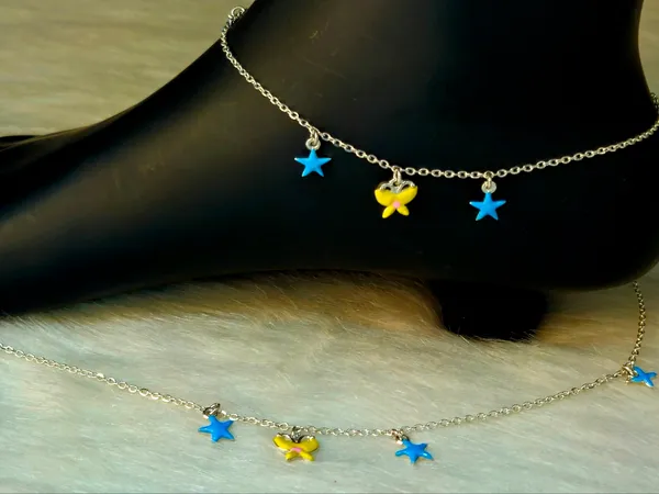 Silver-Toned_Yellow_Butterfly_And_Blue_Star_Charm_Anklet