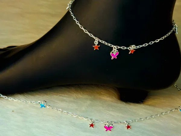 Silver-Toned_Butterfly_And_Star_Charm_Anklet