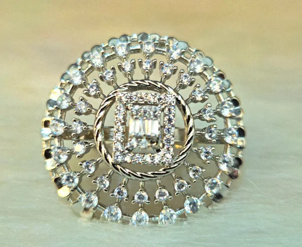 Sterling_Silver_Halo_Cocktail_Ring