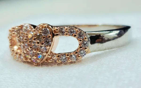 Heart-Shaped_Pave_Ring
