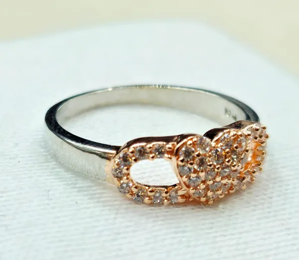 Heart-Shaped_Pave_Ring