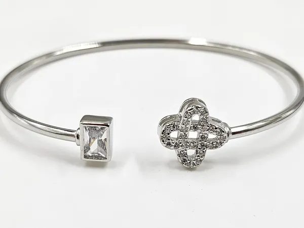 Infinity_Knot_Bracelet__For_Women
