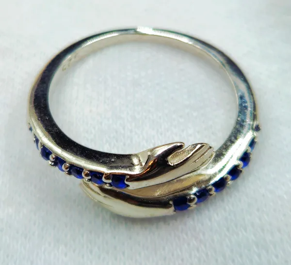 Blue_Gemstone_Hugging_Hands_Ring
