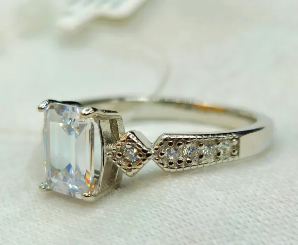 Antique-Style_Square_Cut_Engagement_Ring