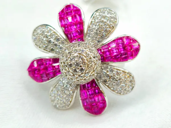 Glamorous_Silver-Toned_Ring