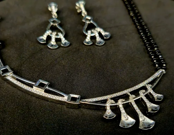 Crystal_Bell_Drop_Necklace