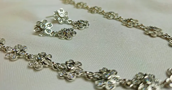 Daisy_Delight_Necklace