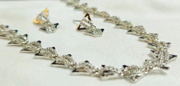 Starlet_Arrow_Necklace