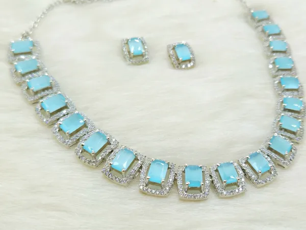 Aqua_Blue_Radiance_Necklace