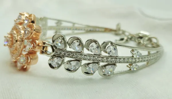 Silver_Petal_Leaf_Bracelet