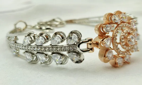 Silver_Petal_Leaf_Bracelet